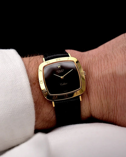 vintage Royal Unique 18k 1970S