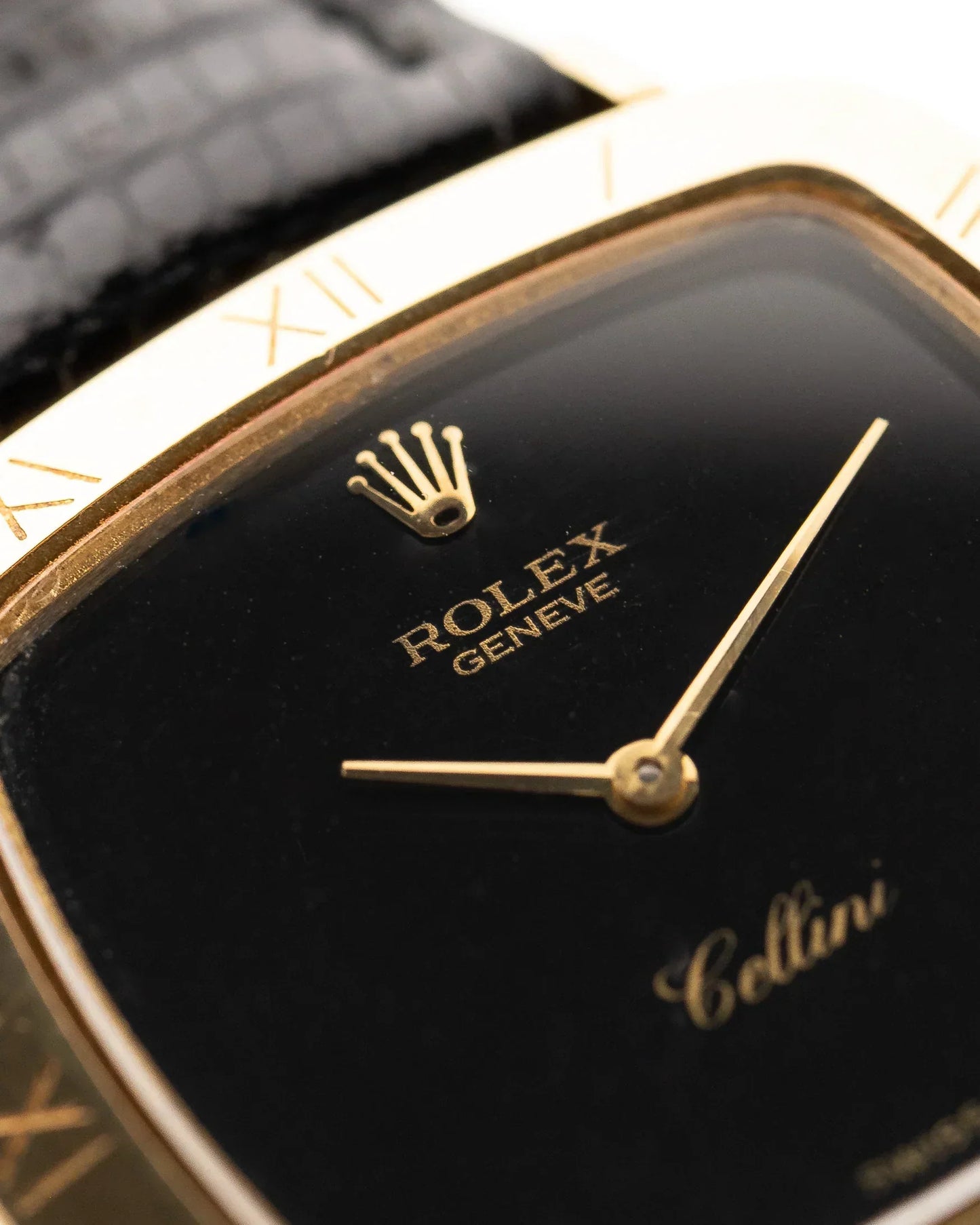 vintage Royal Unique 18k 1970S